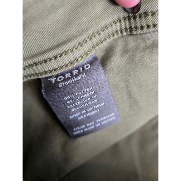 Torrid Olive Green Stretch Capri Pants Women’s Plus Size 20 Utility Crop Comfort - Picture 3 of 8